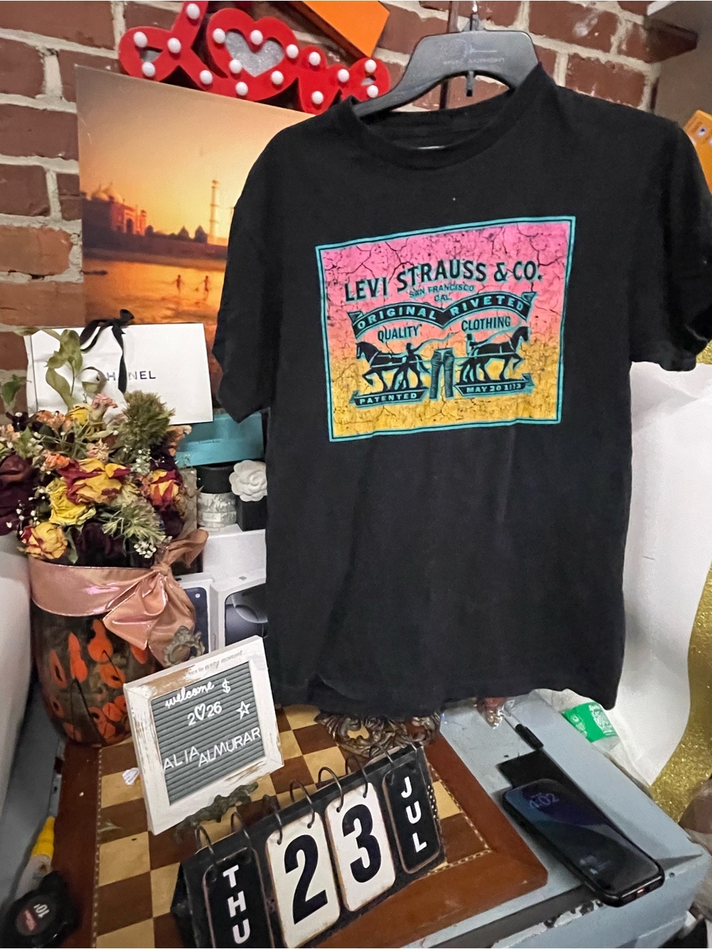 Levi's t-shirt features a vintage-